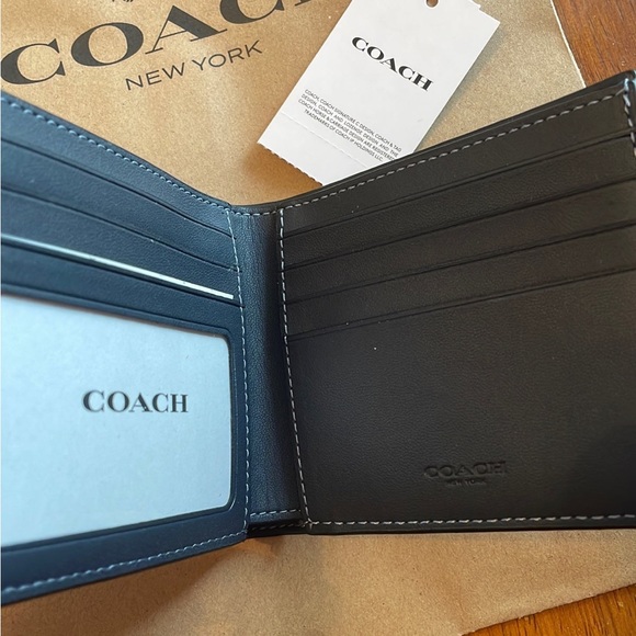 Coach wallet - Picture 2 of 3